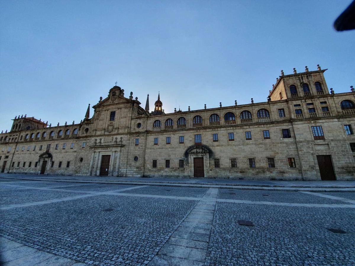 Acogedor apartamento en el centro de Monforte Monforte De Lemos Exterior foto