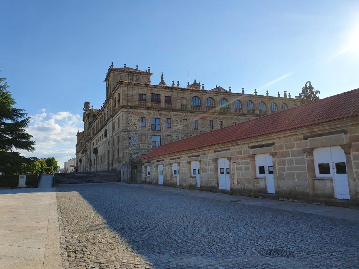 Acogedor apartamento en el centro de Monforte Monforte De Lemos Exterior foto